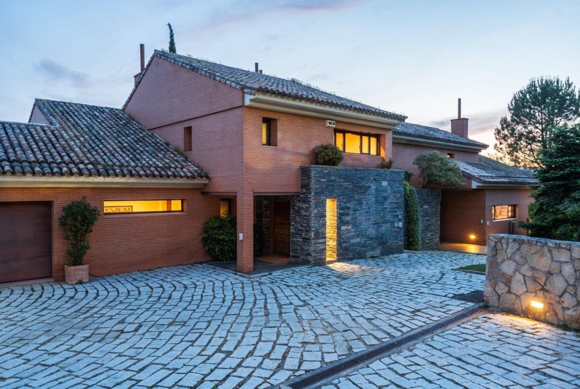 CHALET INDEPENDIENTE DE LUJO EN EL GOLF DE LAS ROZAS