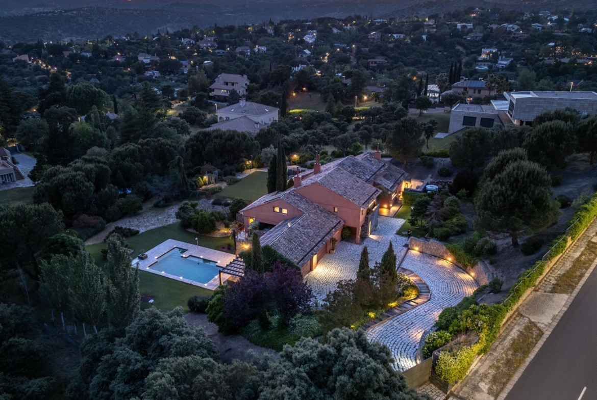 CHALET INDEPENDIENTE DE LUJO EN EL GOLF DE LAS ROZAS