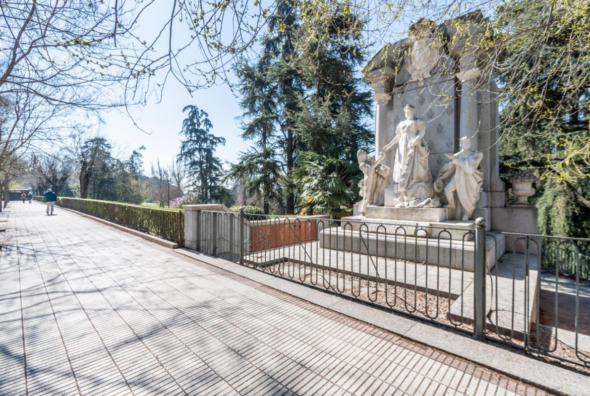 OFICINA AMPLIA, DIAFANA Y CON MÚLTIPLES POSIBILIDADES EN MONCLOA