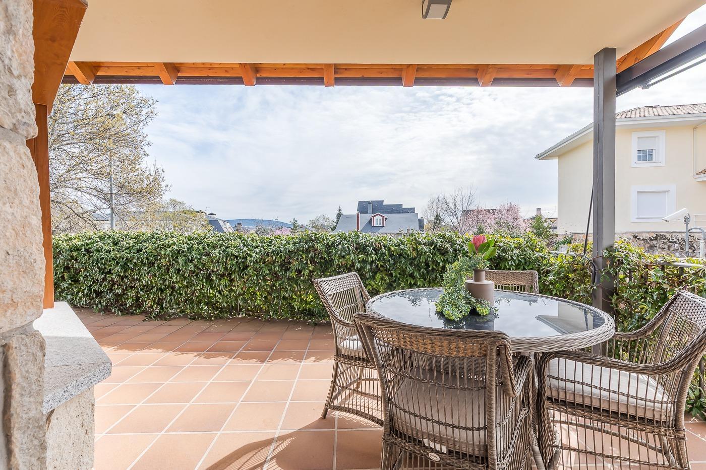 14-18 Espectacular vivienda unifamiliar en la Sierra de Guadarrama