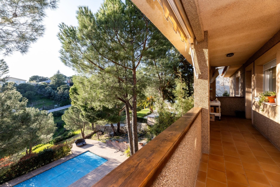 EXCLUSIVO CHALET INDEPENDIENTE EN LOS PEÑASCALES