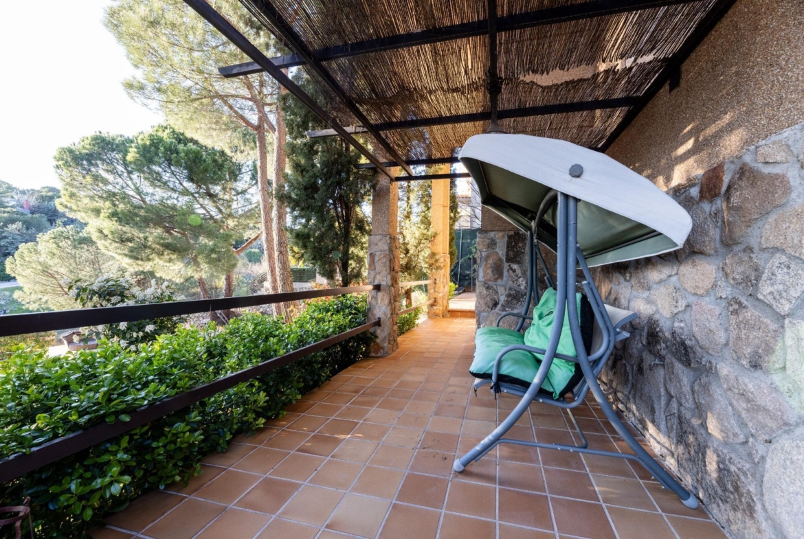 EXCLUSIVO CHALET INDEPENDIENTE EN LOS PEÑASCALES