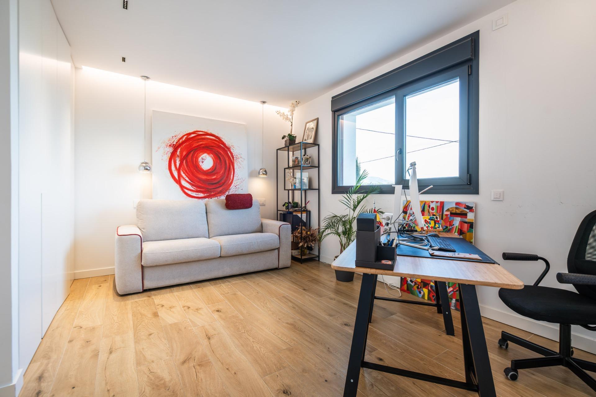 12-5 IMPRESIONANTE VIVIENDA DE DISEÑO CON PISCINA DE SAL Y ESPECTACULARES VISTAS