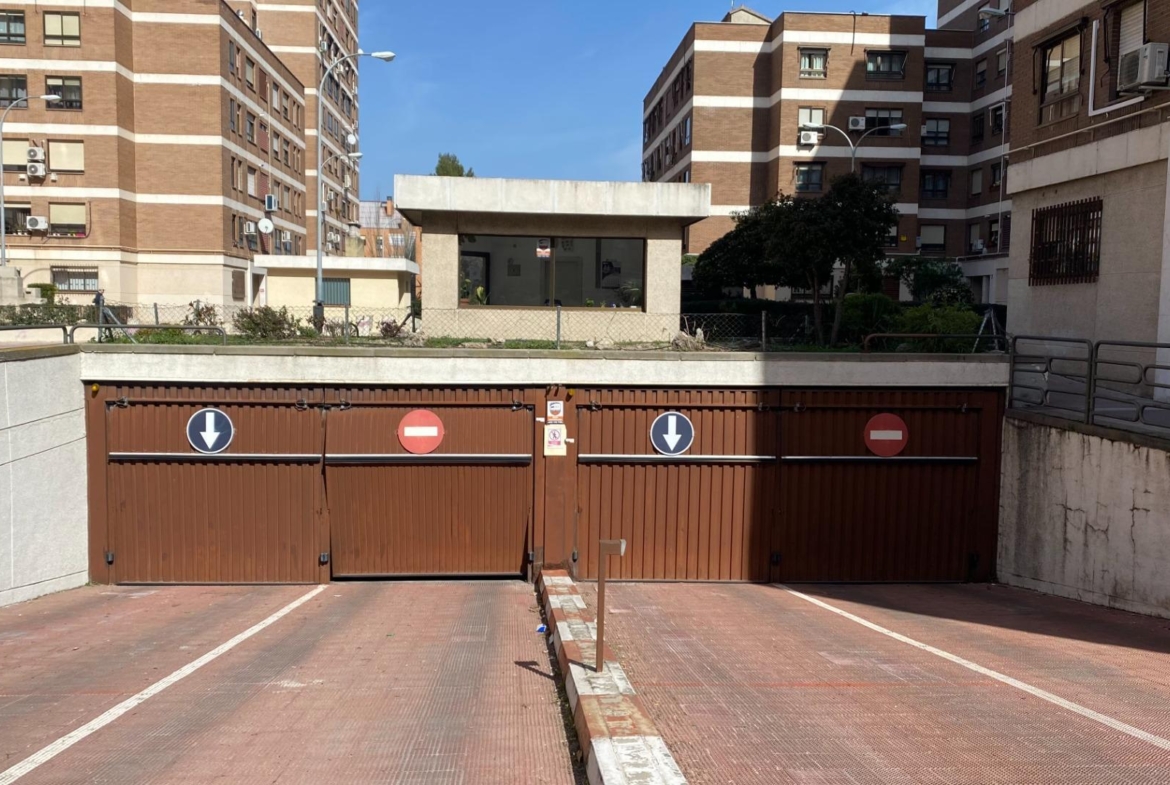 Plaza de garaje para moto.