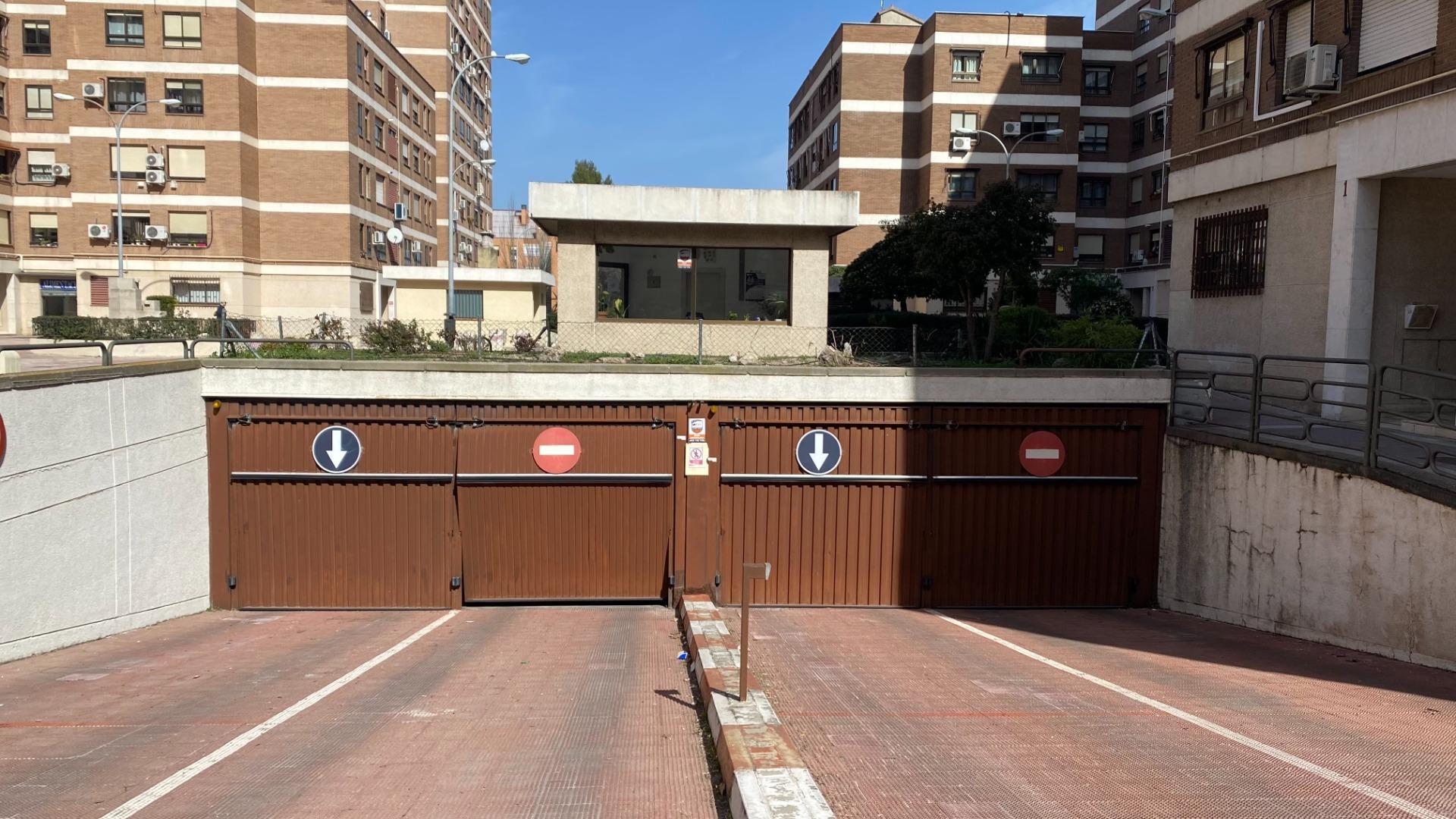 5-2 Plaza de garaje para moto.