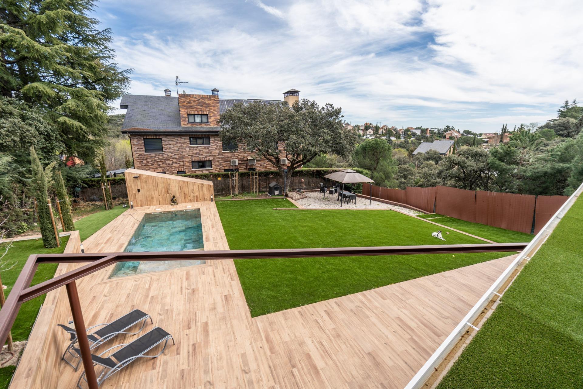 13-15 ^**^EXCLUSIVA VIVIENDA DE DISEÑO CON PISCINA Y VISTAS EN LOS PEÑASCALES^**^