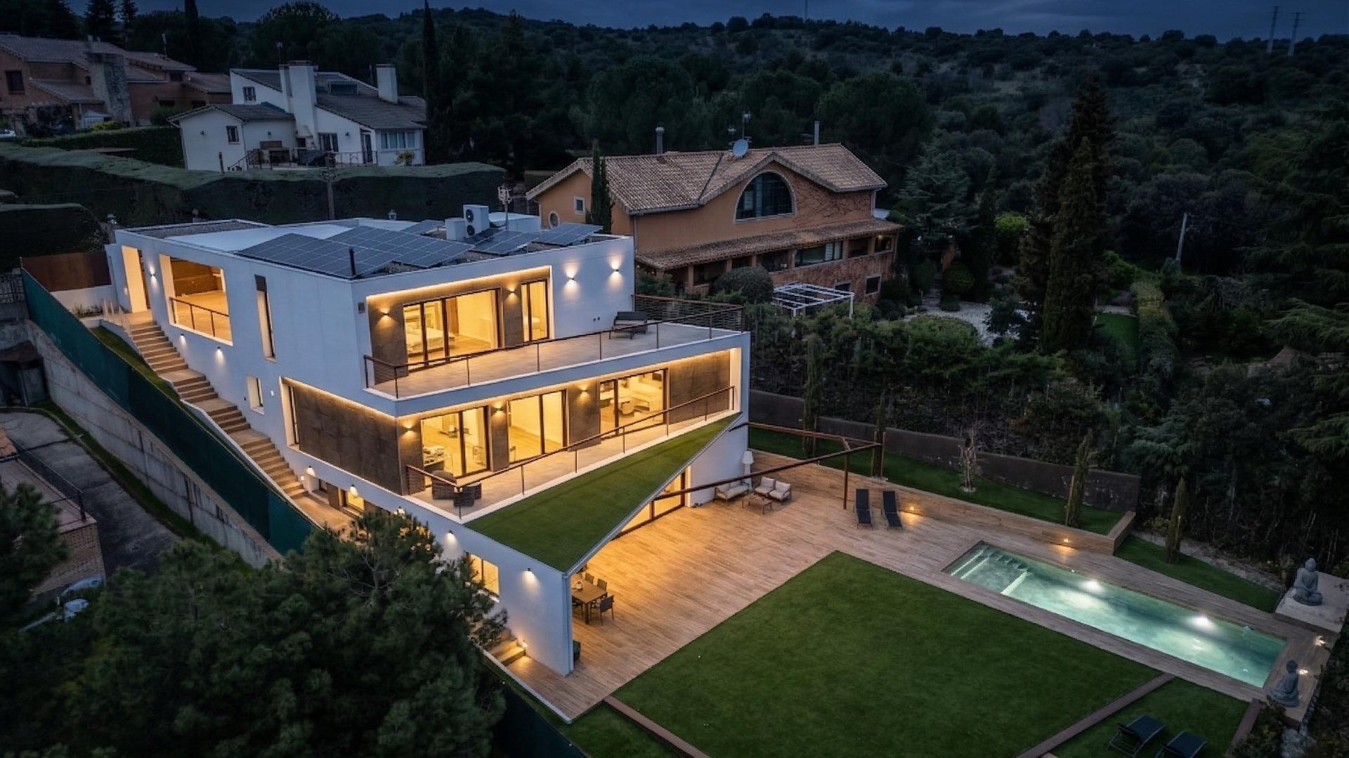 13-2 ^**^EXCLUSIVA VIVIENDA DE DISEÑO CON PISCINA Y VISTAS EN LOS PEÑASCALES^**^