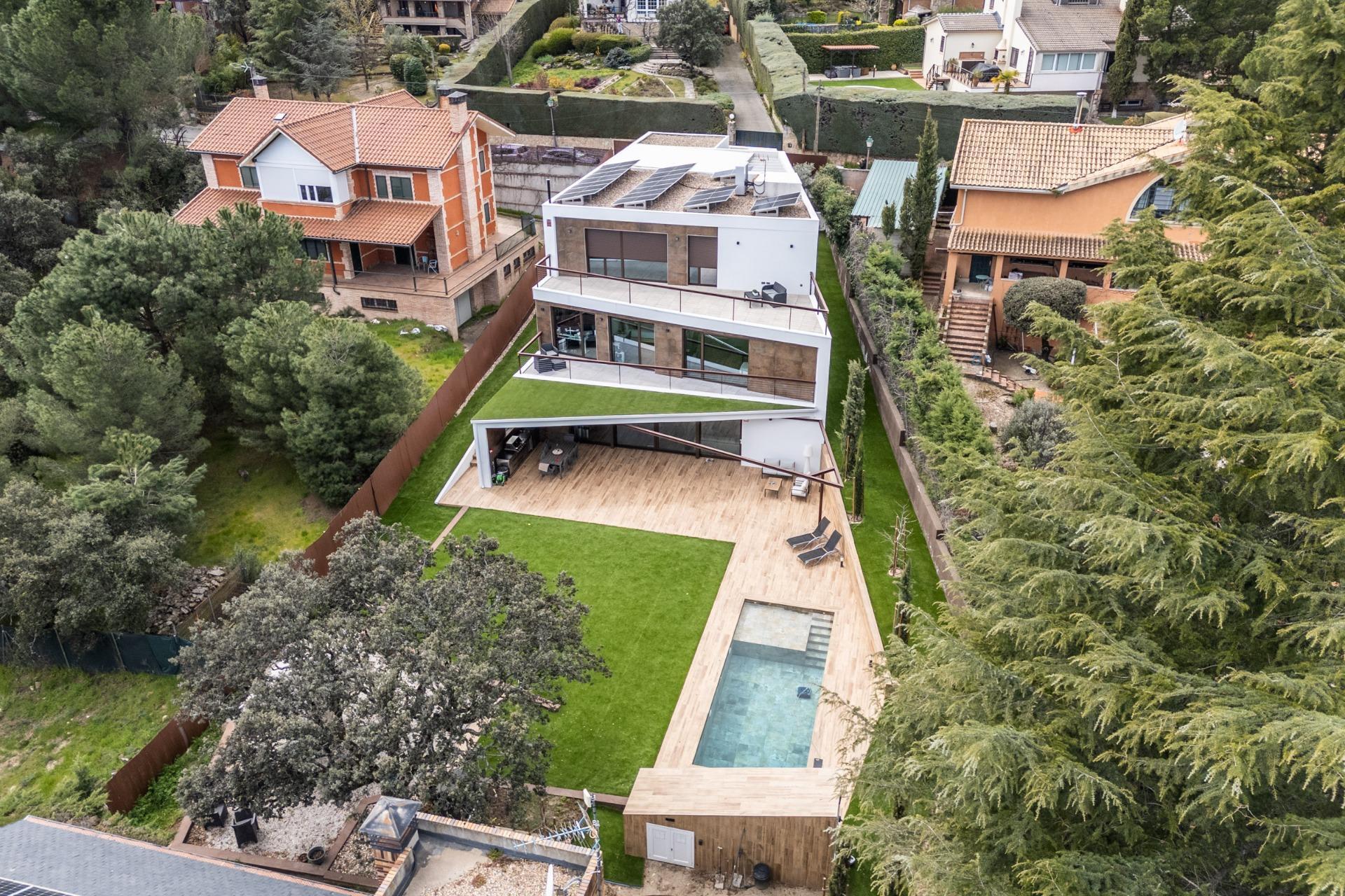 13-23 ^**^EXCLUSIVA VIVIENDA DE DISEÑO CON PISCINA Y VISTAS EN LOS PEÑASCALES^**^