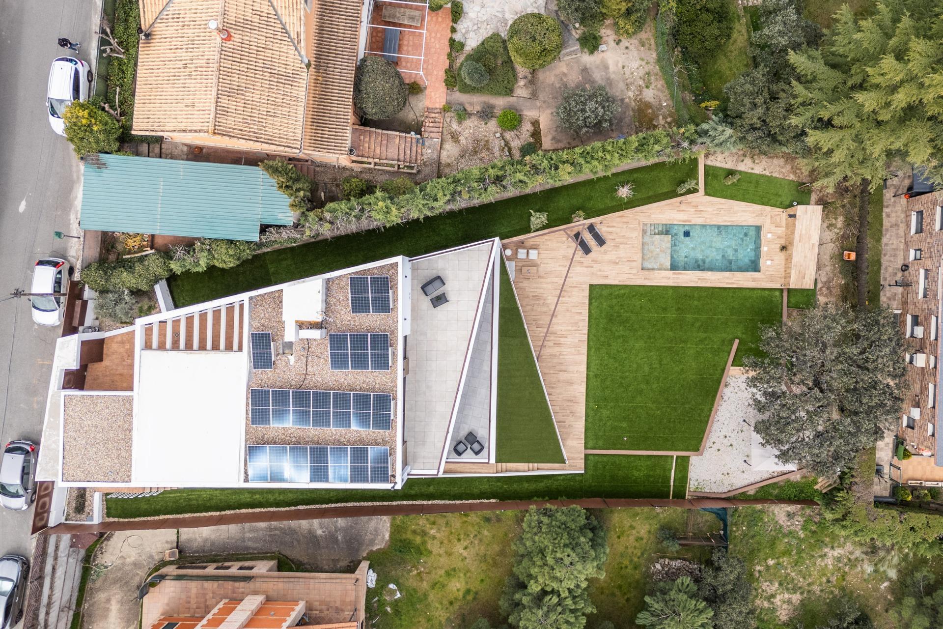 13-61 ^**^EXCLUSIVA VIVIENDA DE DISEÑO CON PISCINA Y VISTAS EN LOS PEÑASCALES^**^