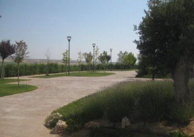^**^HOTEL CON AMPLIAS INSTALACIONES Y ALTO POTENCIAL PARA EVENTOS A 80 KM DE MADRID^**^