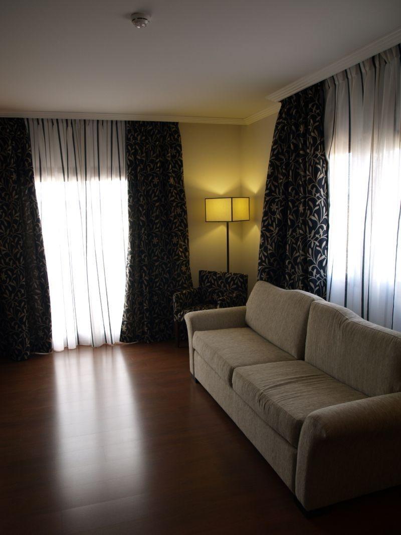 14-36 ^**^HOTEL CON AMPLIAS INSTALACIONES Y ALTO POTENCIAL PARA EVENTOS A 80 KM DE MADRID^**^