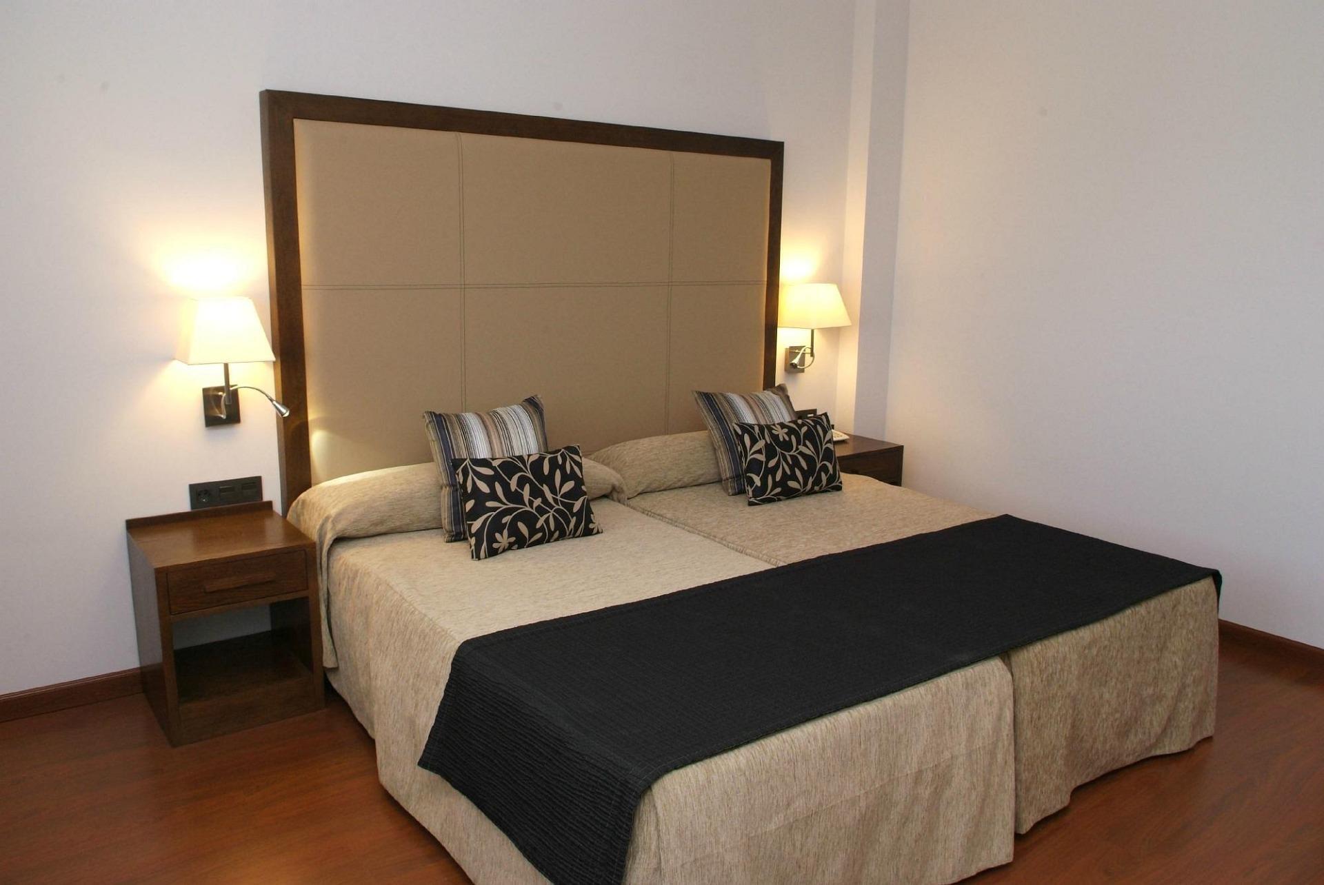 14-39 ^**^HOTEL CON AMPLIAS INSTALACIONES Y ALTO POTENCIAL PARA EVENTOS A 80 KM DE MADRID^**^