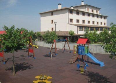 ^**^HOTEL CON AMPLIAS INSTALACIONES Y ALTO POTENCIAL PARA EVENTOS A 80 KM DE MADRID^**^