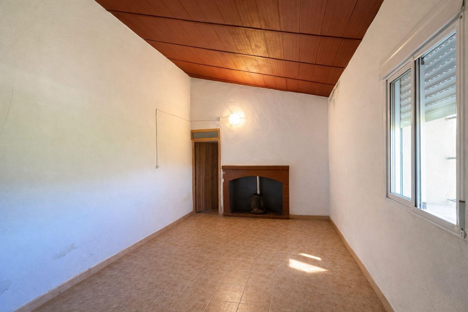 11-21 ESPECTACULAR FINCA DE 88HA DE PASTOS CON CORTIJO Y NAVES A 40 MIN DE LA COSTA