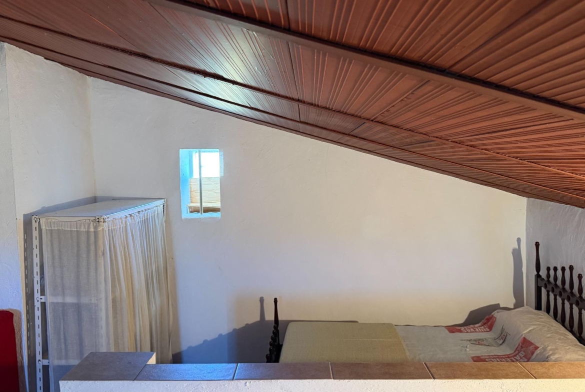 ESPECTACULAR FINCA DE 88HA DE PASTOS CON CORTIJO Y NAVES A 40 MIN DE LA COSTA
