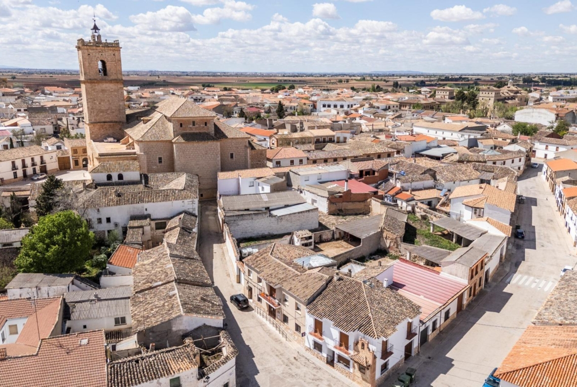 ^**^CASA RURAL CON LICENCIA, ENCANTO Y GRAN POTENCIAL EN LA RUTA DEL QUIJOTE^**^
