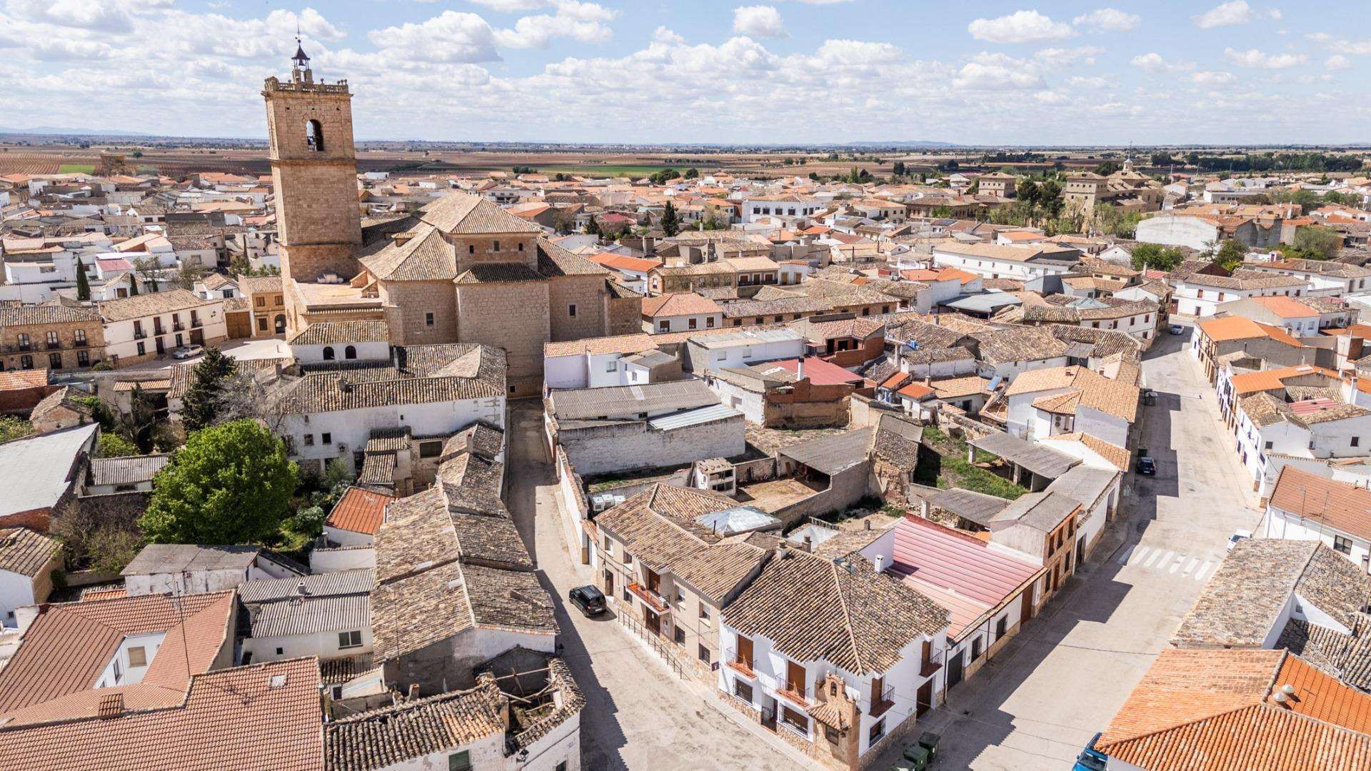 ^**^CASA RURAL CON LICENCIA, ENCANTO Y GRAN POTENCIAL EN LA RUTA DEL QUIJOTE^**^