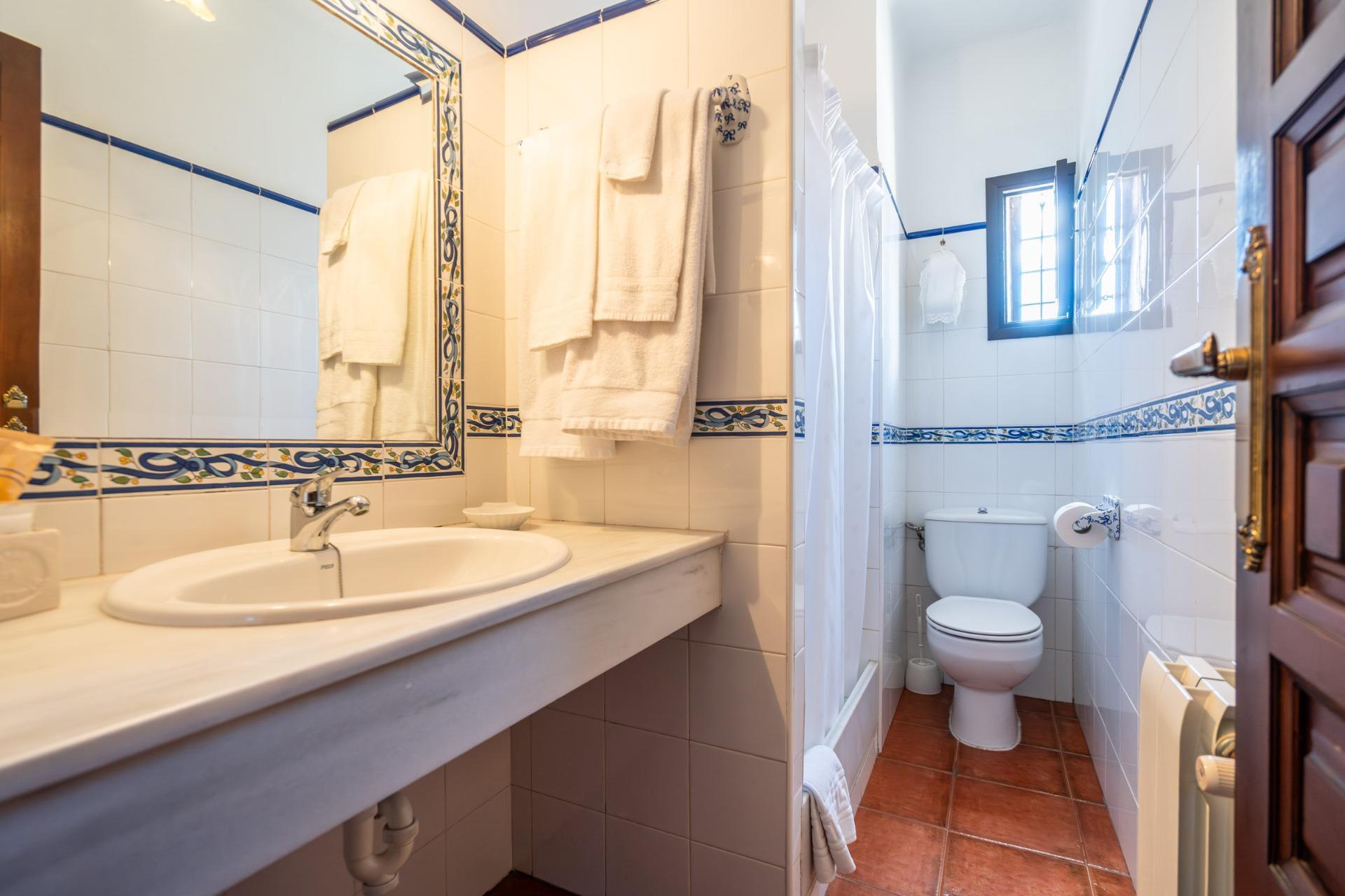 ^**^CASA RURAL CON LICENCIA, ENCANTO Y GRAN POTENCIAL EN LA RUTA DEL QUIJOTE^**^