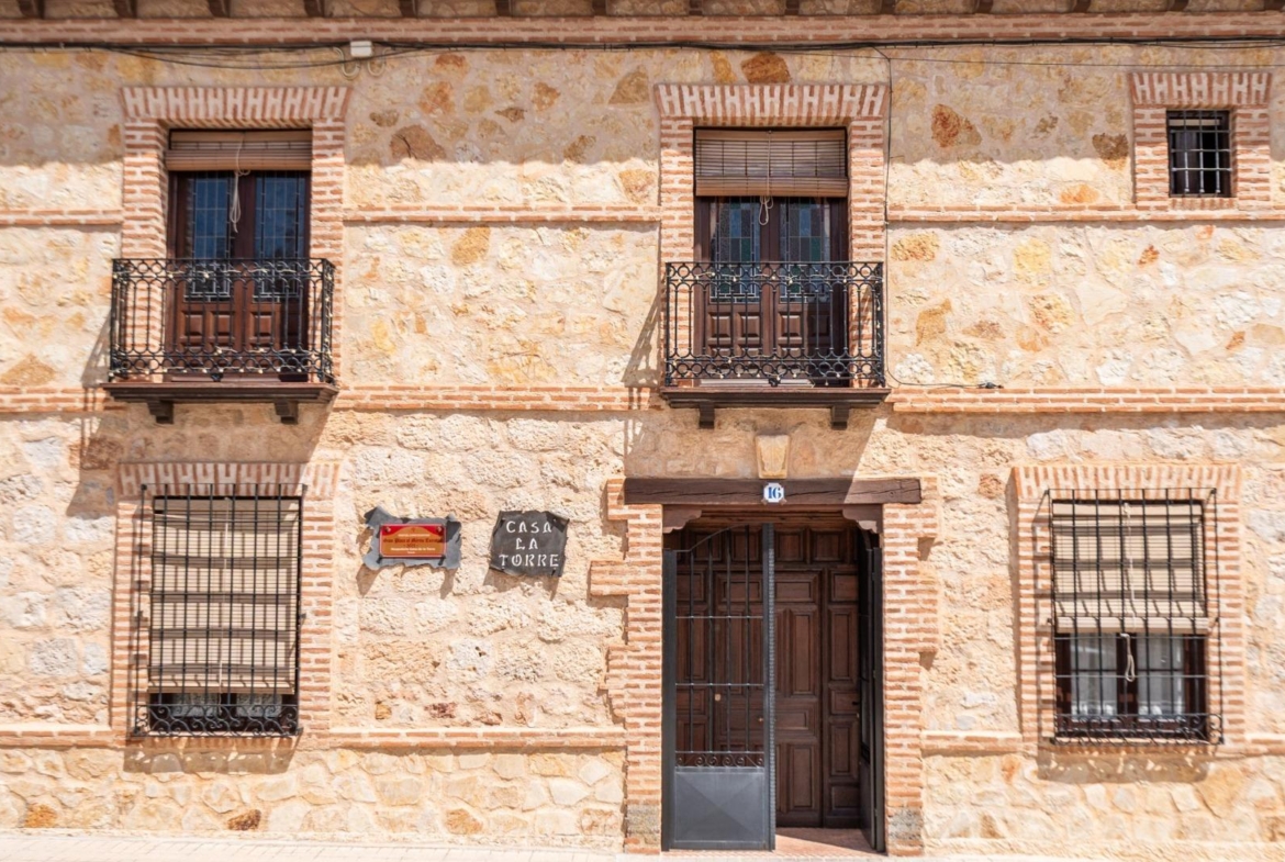 ^**^CASA RURAL CON LICENCIA, ENCANTO Y GRAN POTENCIAL EN LA RUTA DEL QUIJOTE^**^