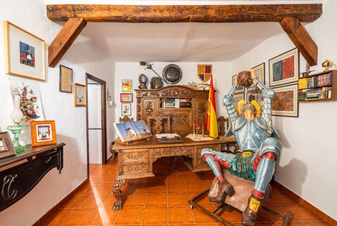 ^**^CASA RURAL CON LICENCIA, ENCANTO Y GRAN POTENCIAL EN LA RUTA DEL QUIJOTE^**^