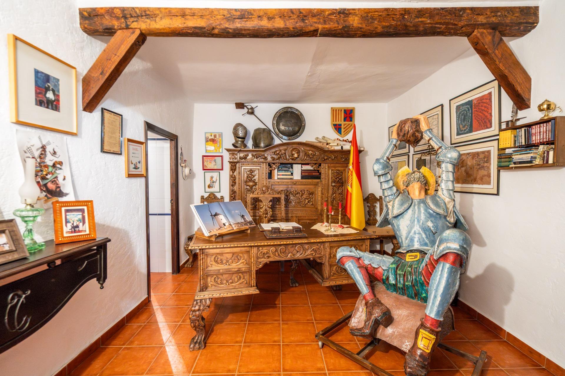 ^**^CASA RURAL CON LICENCIA, ENCANTO Y GRAN POTENCIAL EN LA RUTA DEL QUIJOTE^**^