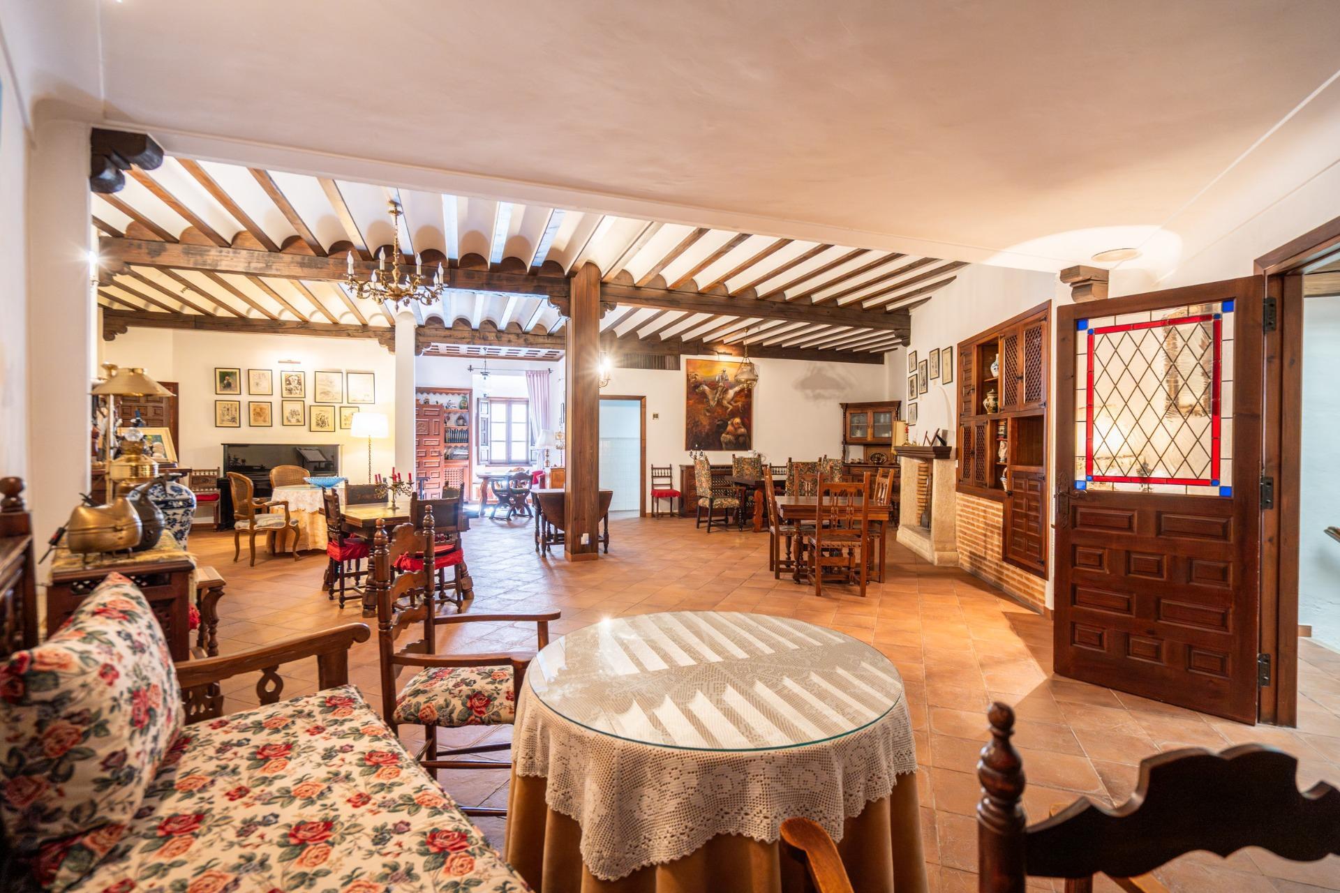 ^**^CASA RURAL CON LICENCIA, ENCANTO Y GRAN POTENCIAL EN LA RUTA DEL QUIJOTE^**^