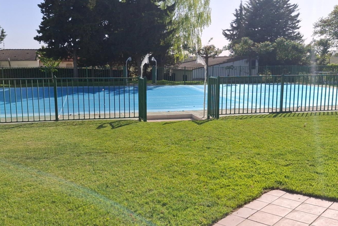 PISO EN URBANIZACIÓN CON PISCINA