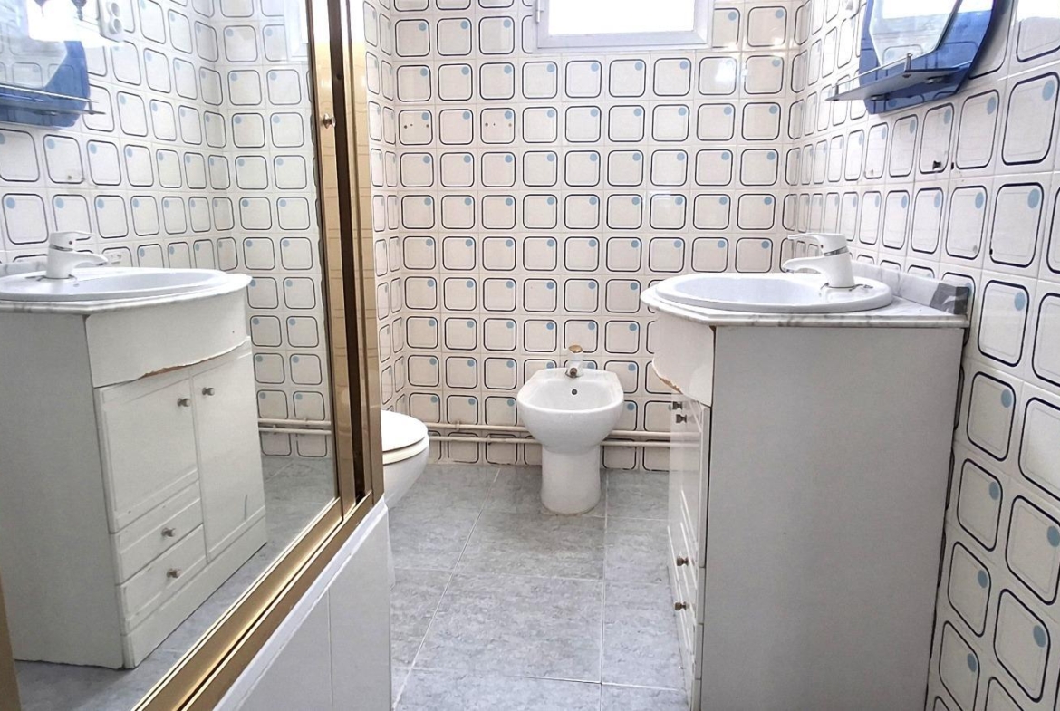 PISO EN URBANIZACIÓN CON PISCINA