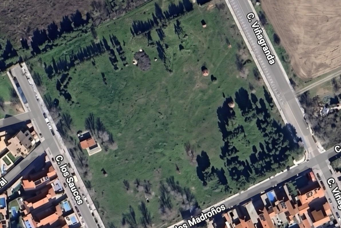 ^**^GRAN OPORTUNIDAD DE INVERSIÓN EN MADRID | SUELO DOTACIONAL CON PROYECTO Y AMPLIACIÓN^**^