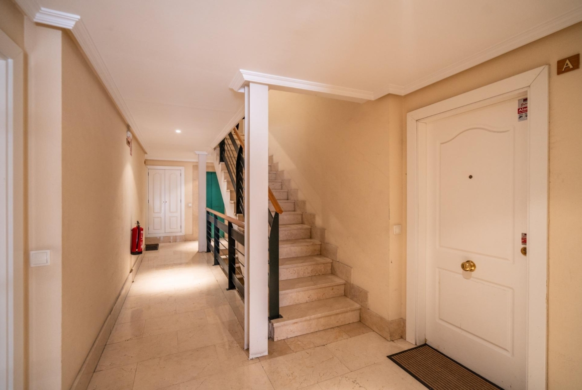 PISO EN VENTA EN PUNTA GALEA, LAS ROZAS – URBANIZACIÓN PRIVADA CON PISCINA, PISTA DE PÁDEL Y DOS PLAZAS DE GARAJE