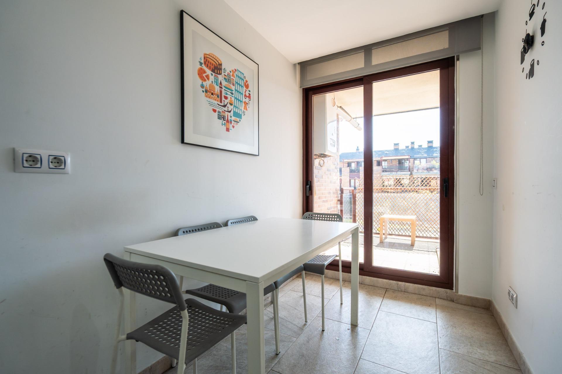 7-23 PISO EN VENTA EN PUNTA GALEA, LAS ROZAS – URBANIZACIÓN PRIVADA CON PISCINA, PISTA DE PÁDEL Y DOS PLAZAS DE GARAJE