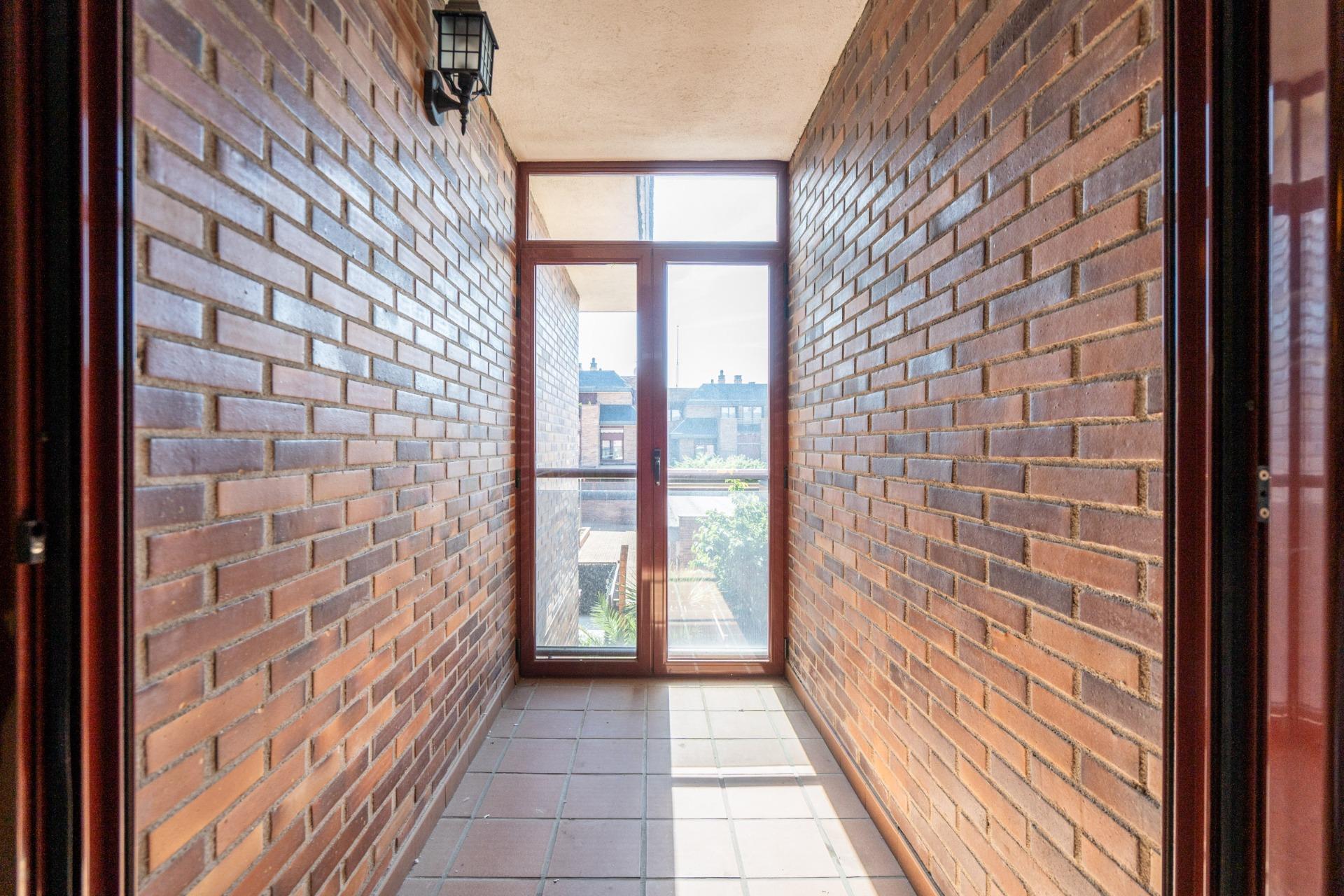 7-37 PISO EN VENTA EN PUNTA GALEA, LAS ROZAS – URBANIZACIÓN PRIVADA CON PISCINA, PISTA DE PÁDEL Y DOS PLAZAS DE GARAJE