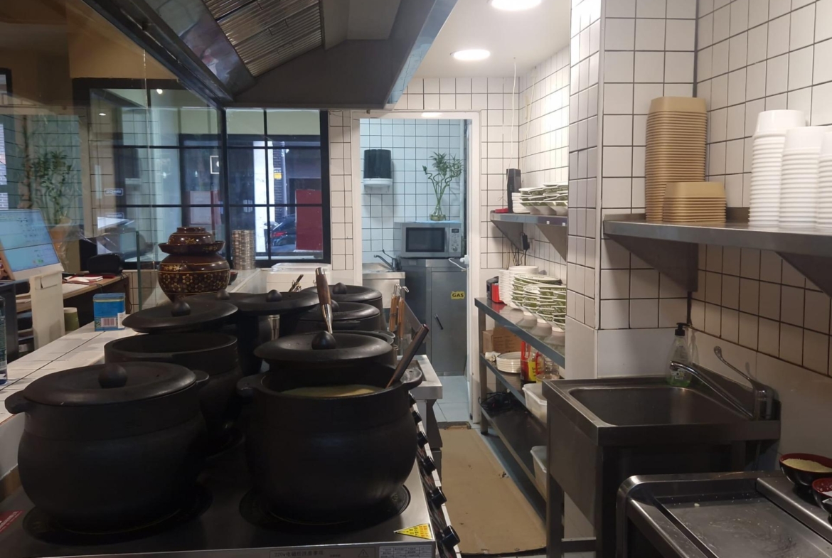 Traspaso de Magnífico Restaurante Asiático en Chamberí – Oportunidad Única