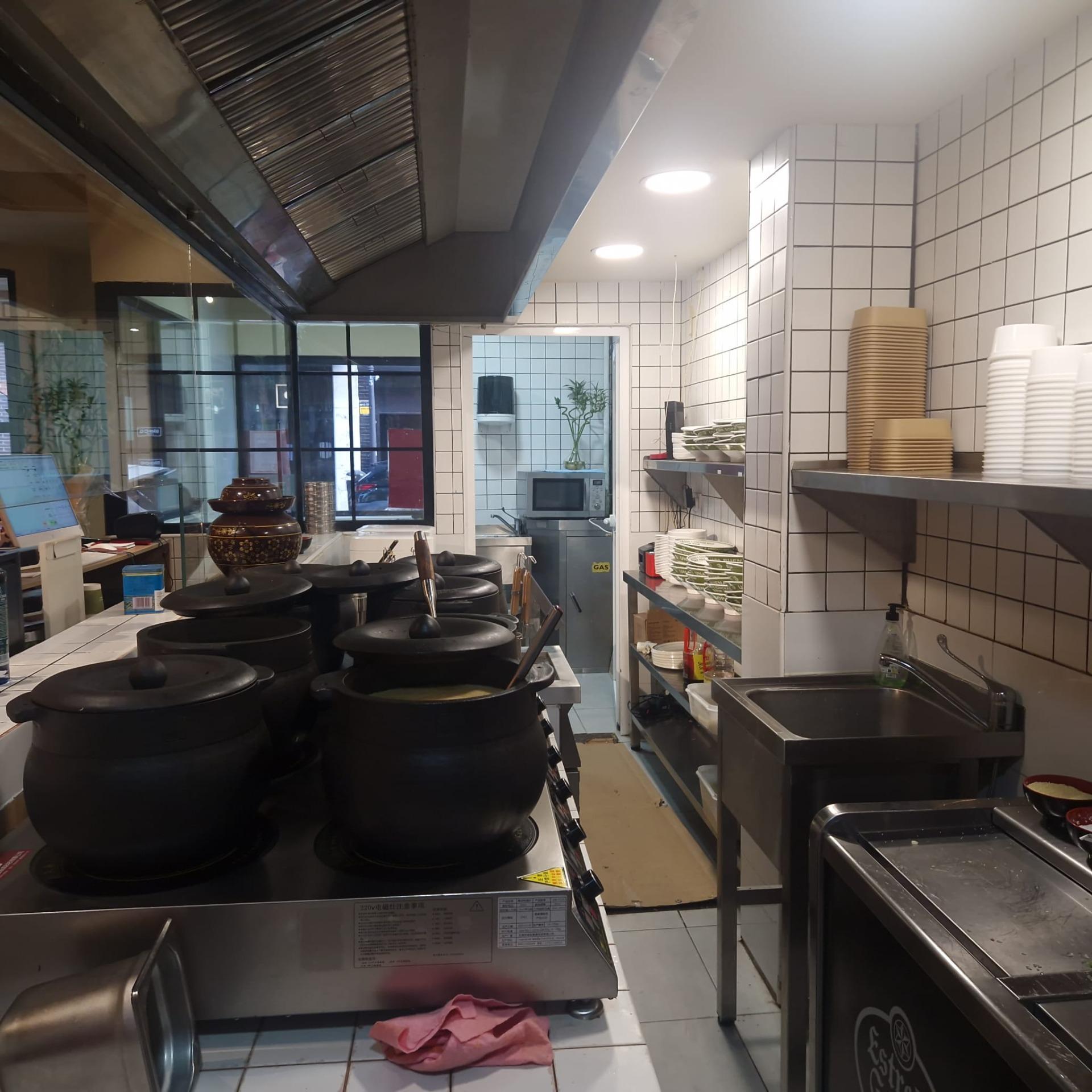 3-11 Traspaso de Magnífico Restaurante Asiático en Chamberí – Oportunidad Única