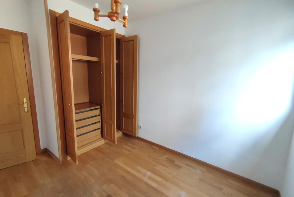 SAN LORENZO VIVIENDA LUMINOSA ZONA TRANQUILA CERCA DEL CENTRO