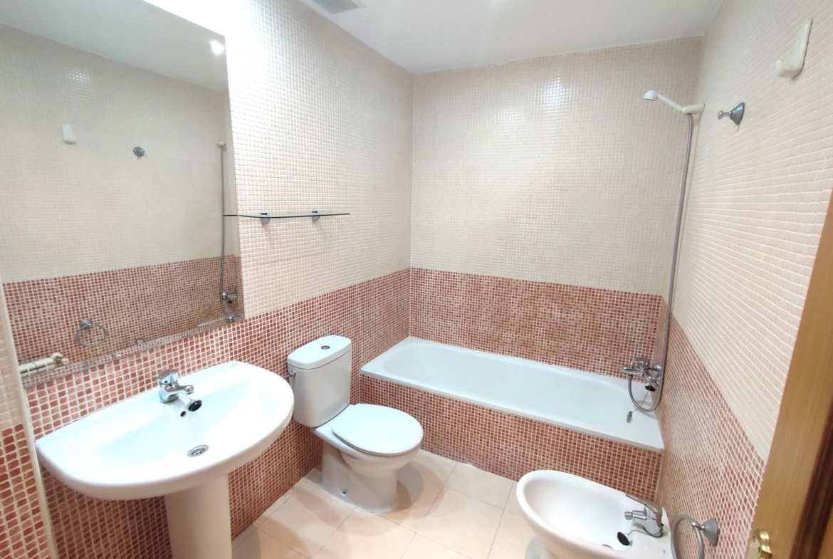 SAN LORENZO VIVIENDA LUMINOSA ZONA TRANQUILA CERCA DEL CENTRO