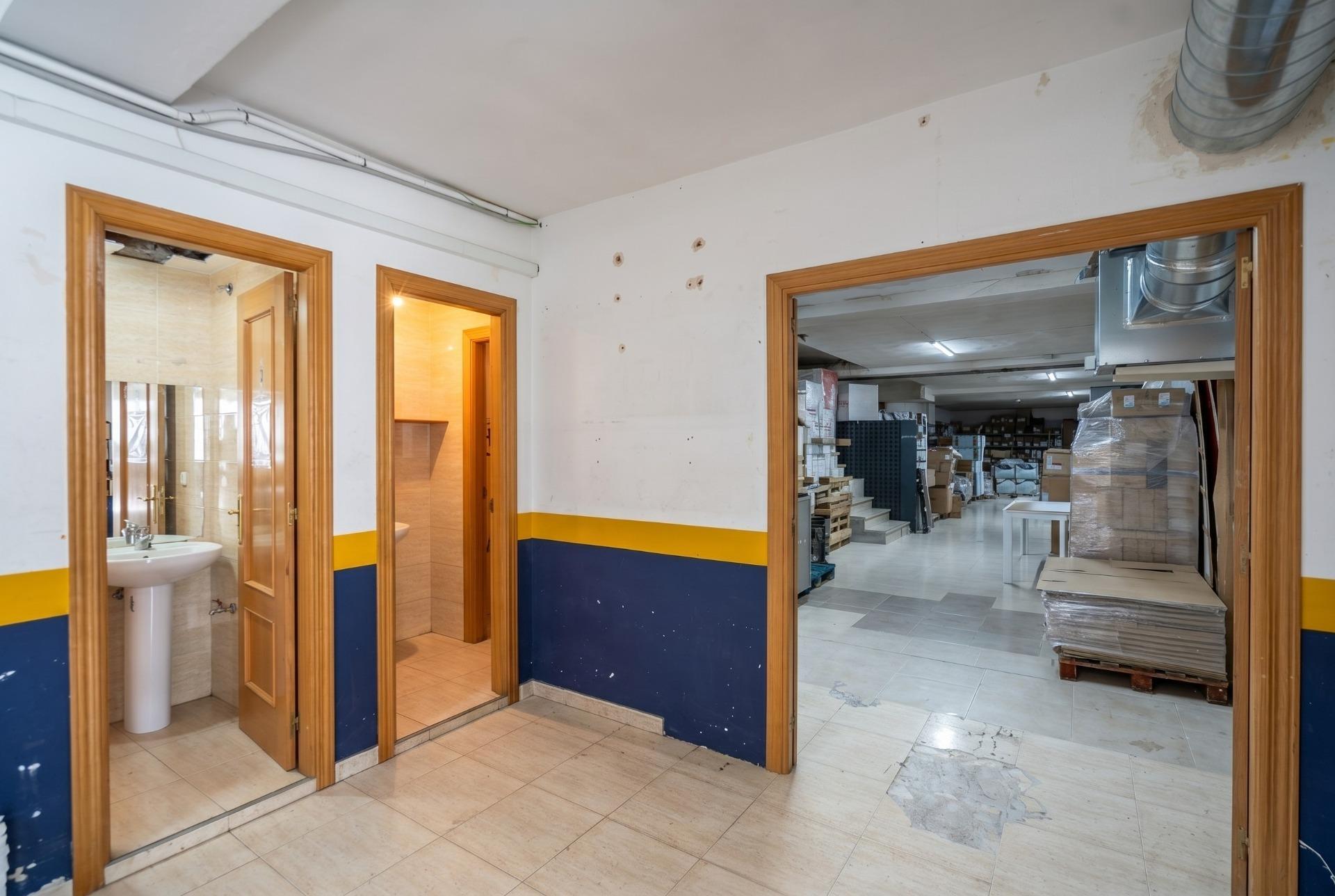 ^**^ESPECTACULAR LOCAL COMERCIAL DE 250 M² EN PLENO CENTRO DE TORRELODONES – ALTA RENTABILIDAD^**^
