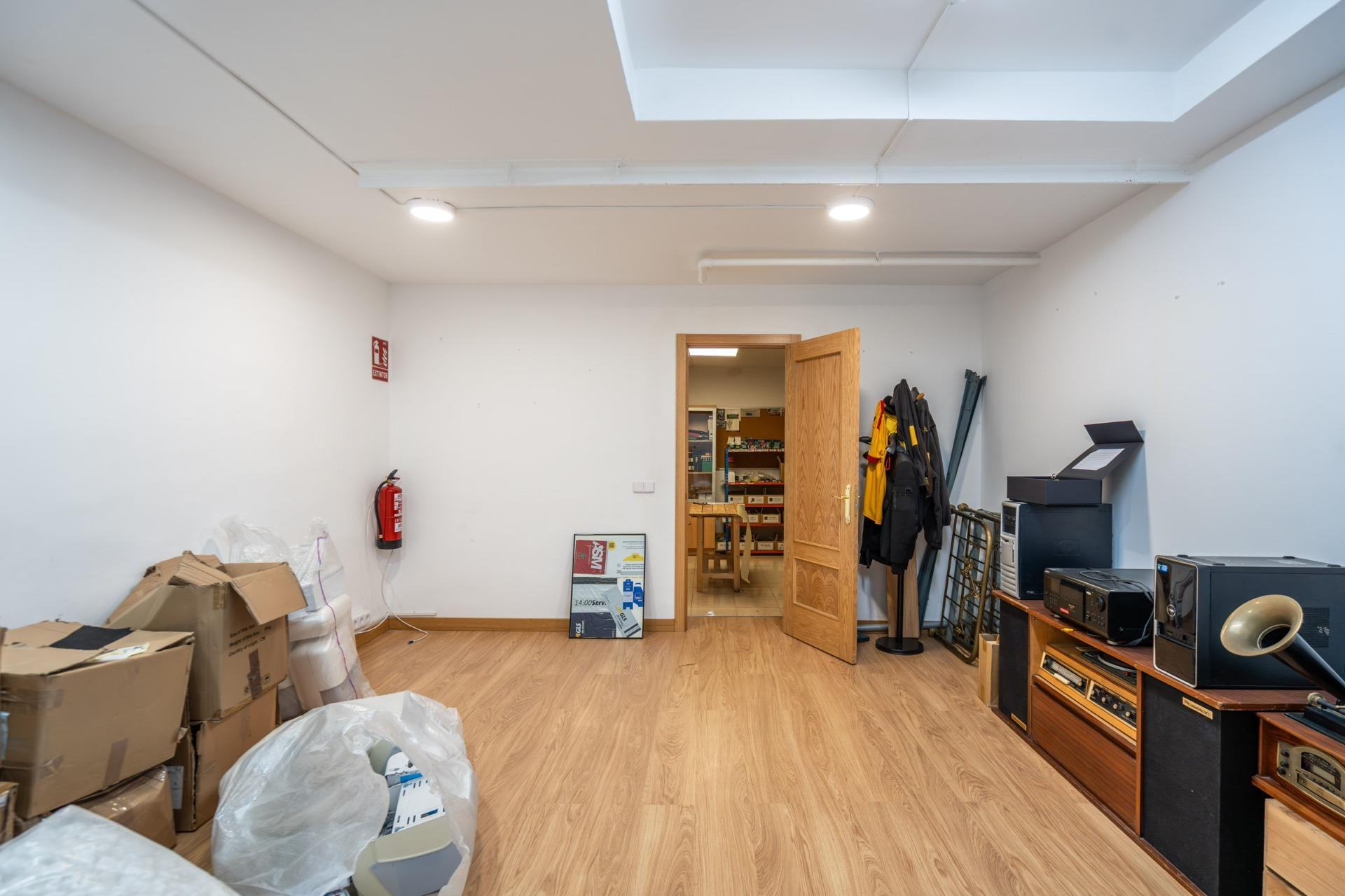 ^**^ESPECTACULAR LOCAL COMERCIAL DE 250 M² EN PLENO CENTRO DE TORRELODONES – ALTA RENTABILIDAD^**^