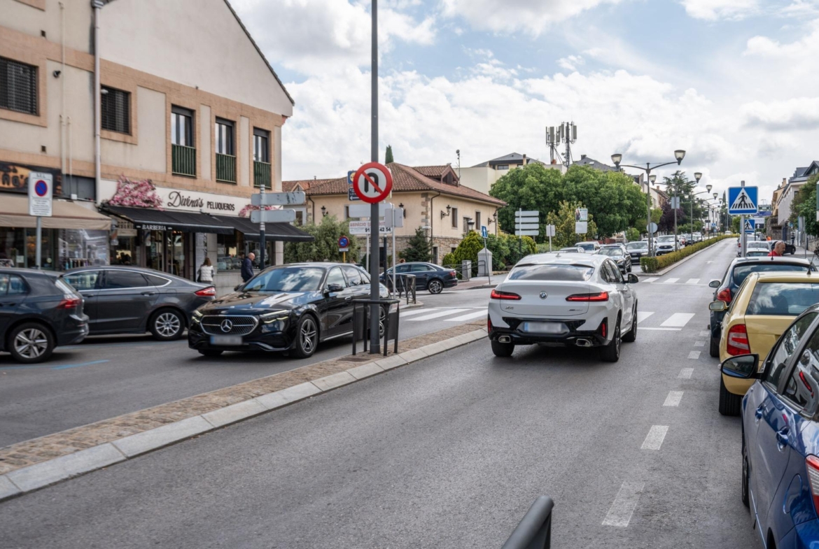 ^**^ESPECTACULAR LOCAL COMERCIAL DE 250 M² EN PLENO CENTRO DE TORRELODONES – ALTA RENTABILIDAD^**^