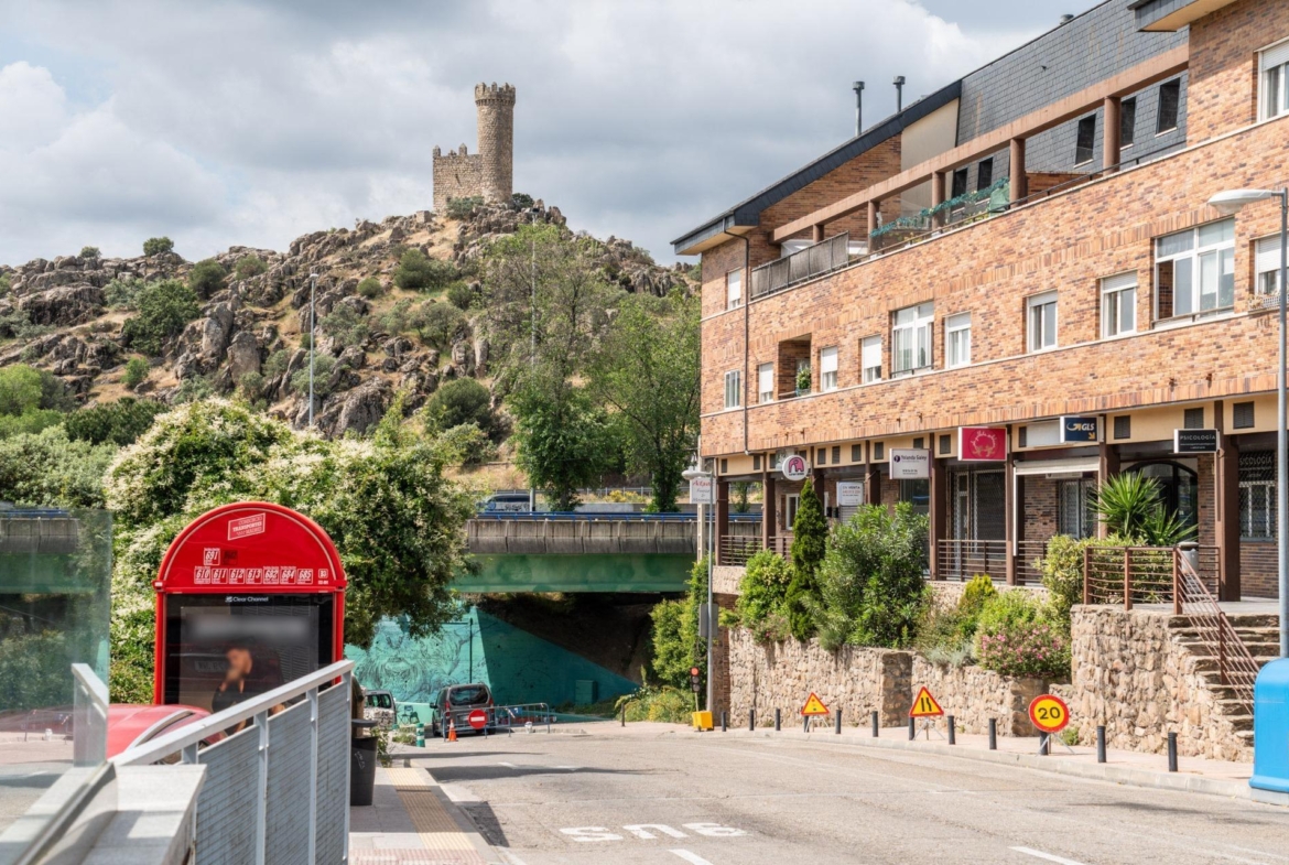 ^**^ESPECTACULAR LOCAL COMERCIAL DE 250 M² EN PLENO CENTRO DE TORRELODONES – ALTA RENTABILIDAD^**^