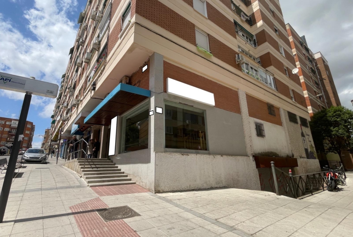 LOCAL EN ESQUINA CON GRAN VISIBILIDAD EN ALCORCÓN