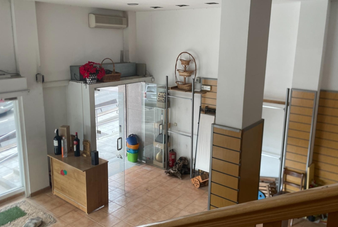 LOCAL EN ESQUINA CON GRAN VISIBILIDAD EN ALCORCÓN