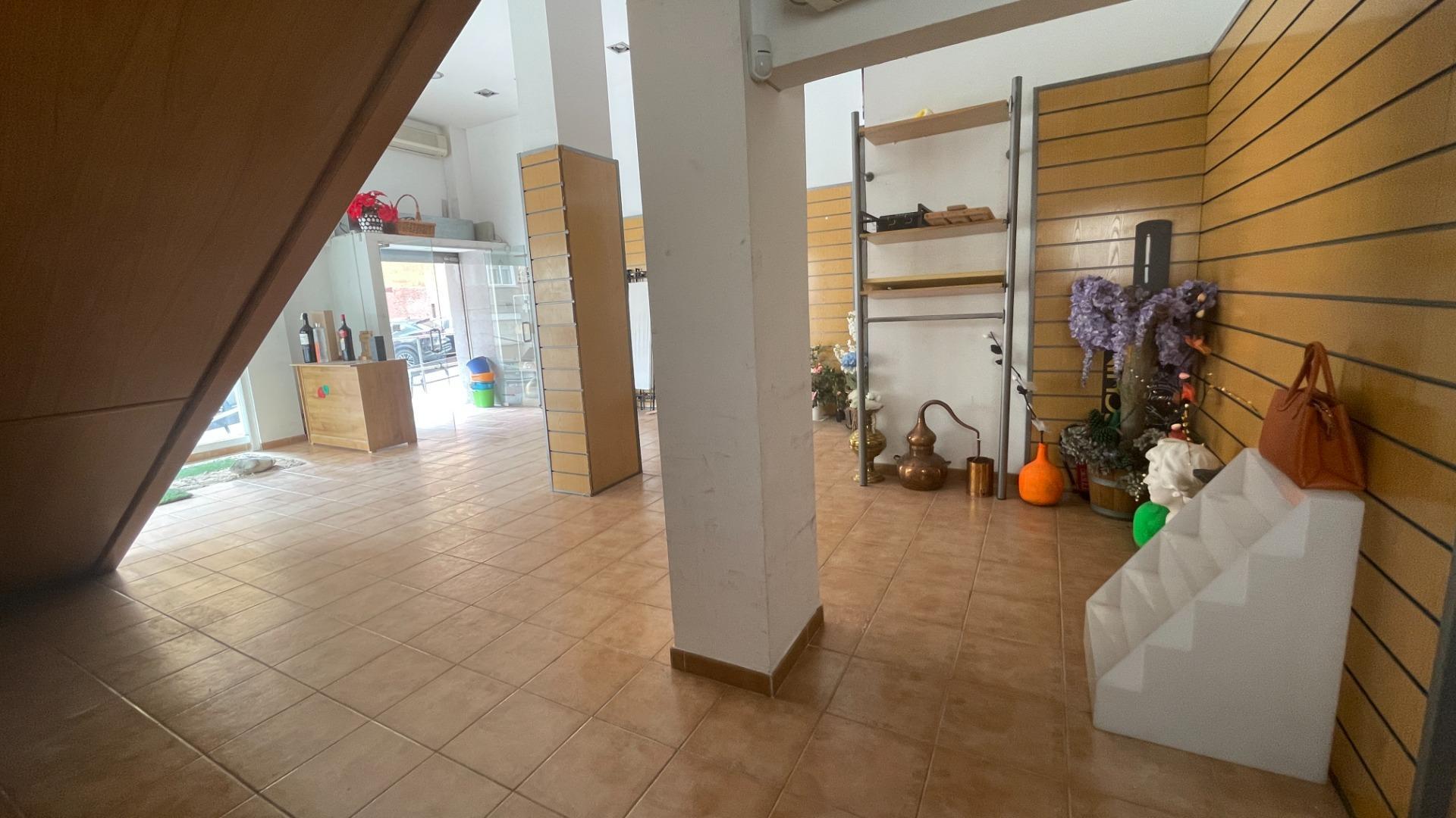 7-20 LOCAL EN ESQUINA CON GRAN VISIBILIDAD EN ALCORCÓN