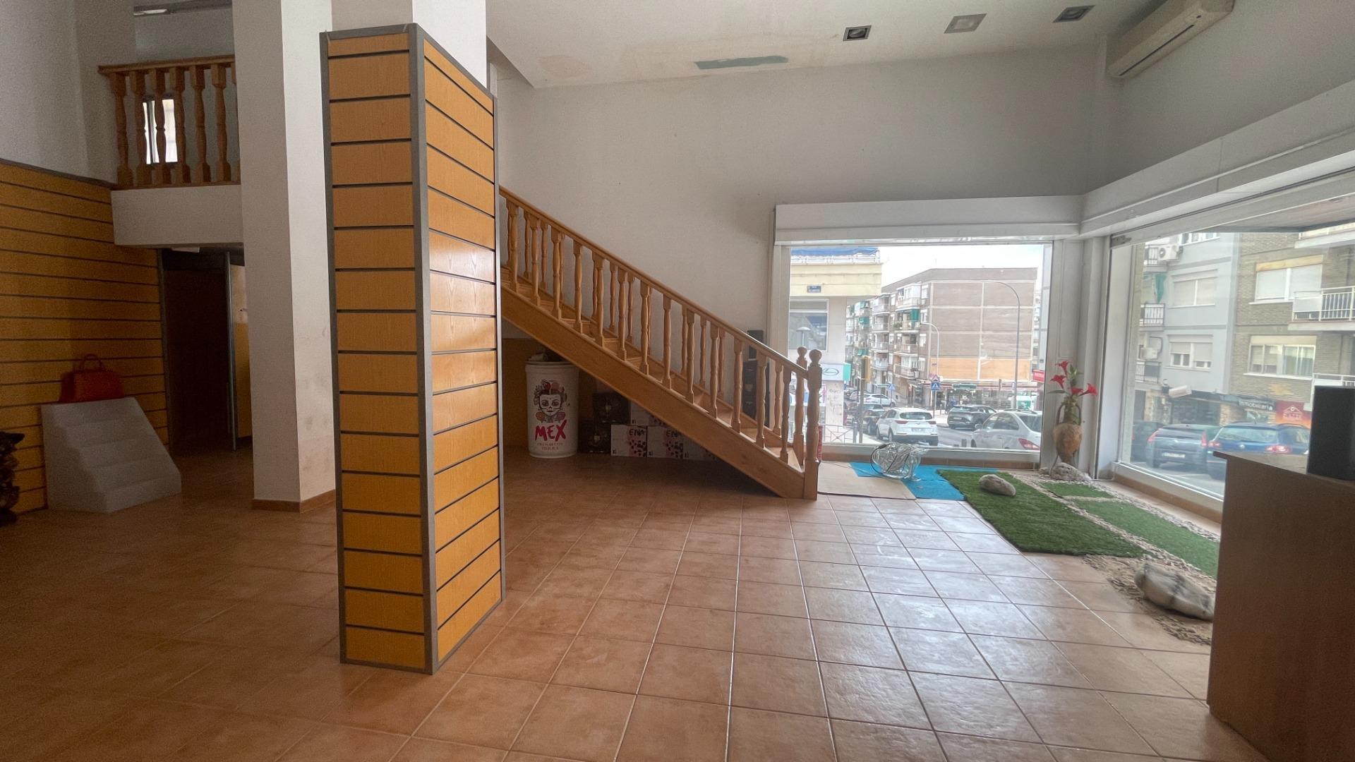 7-22 LOCAL EN ESQUINA CON GRAN VISIBILIDAD EN ALCORCÓN