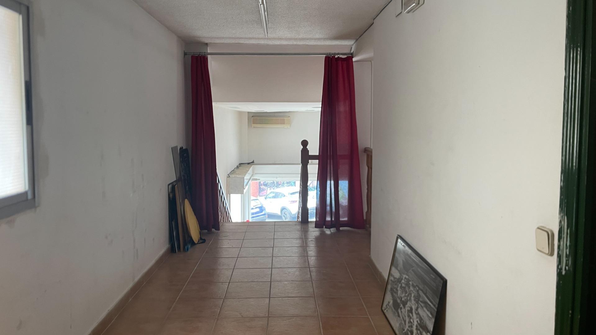 7-9 LOCAL EN ESQUINA CON GRAN VISIBILIDAD EN ALCORCÓN