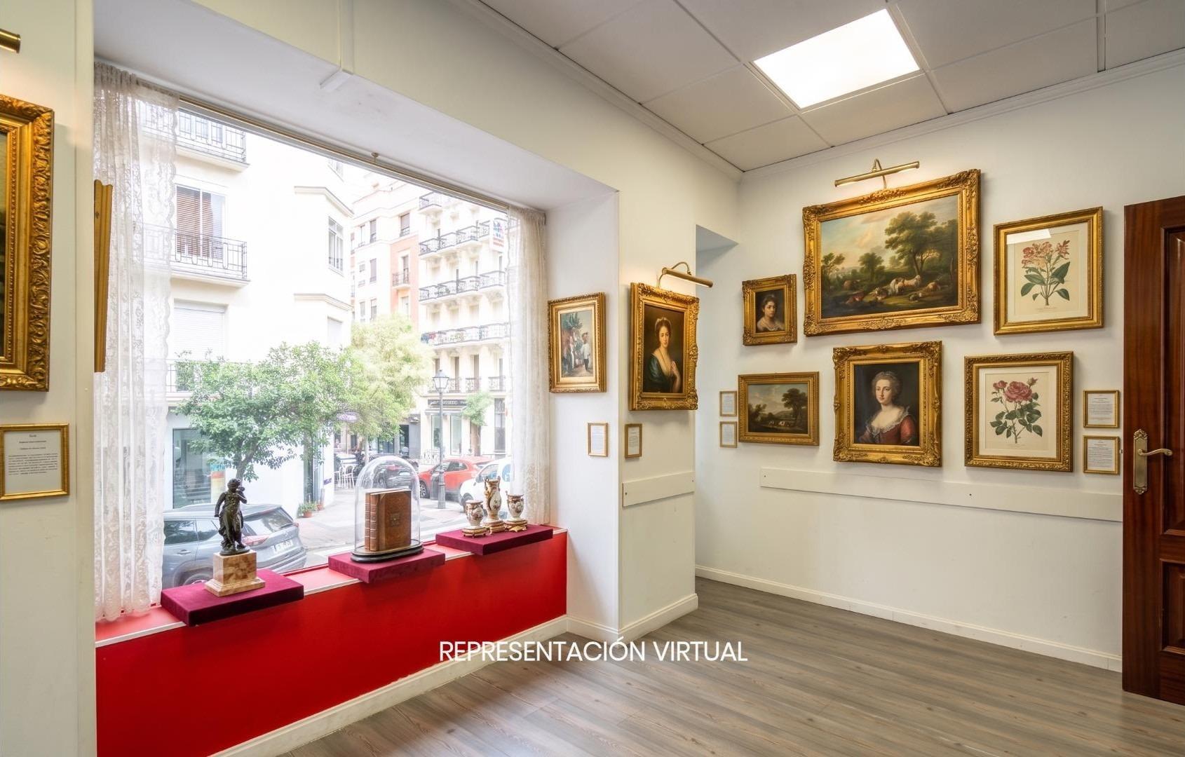 7-41 ^**^LOCAL EN ESQUINA CON GRAN VISIBILIDAD EN ZONA PRIME DE MADRID^**^ Se ofrece magnífico local comercial en una ubicación estratégica de Madrid, situado en esquina y con una extraordinaria visibil