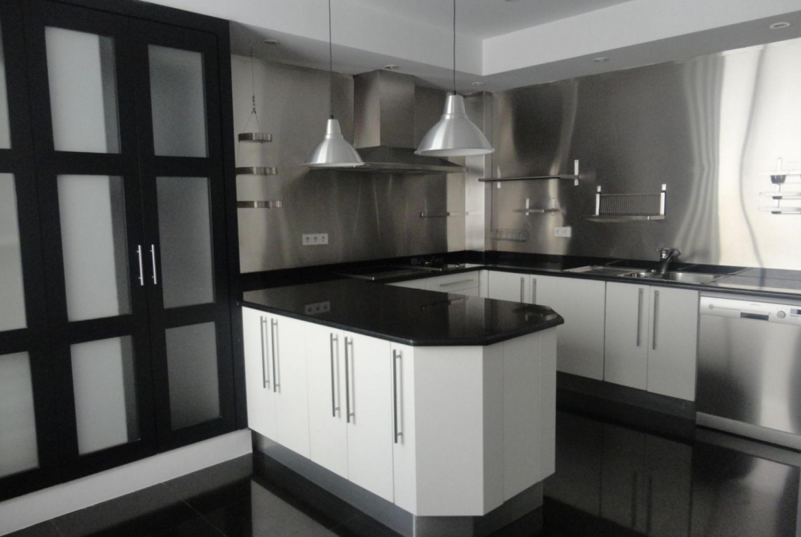 Exclusiva vivienda exterior de 125m2 totalmente reformada con trastero y garaje opcional