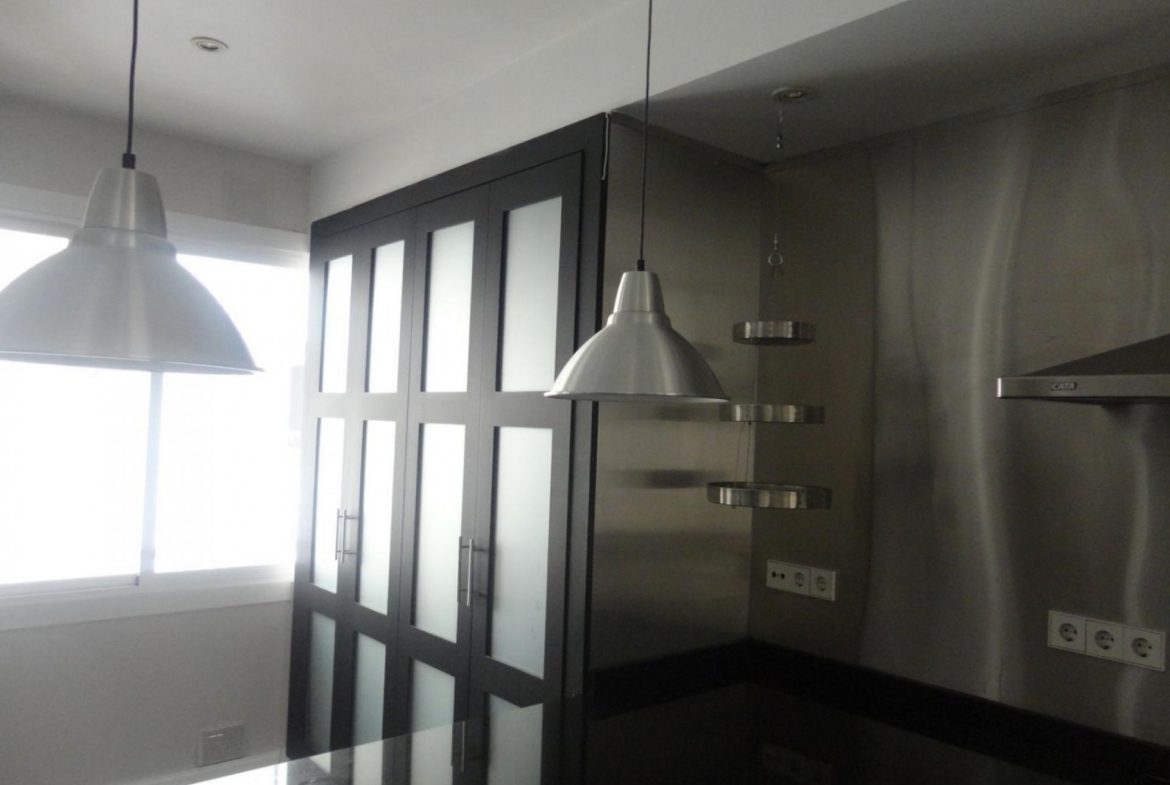 Exclusiva vivienda exterior de 125m2 totalmente reformada con trastero y garaje opcional