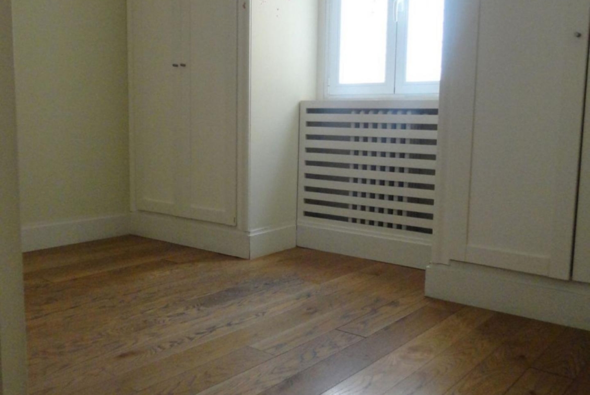 Exclusiva vivienda exterior de 125m2 totalmente reformada con trastero y garaje opcional