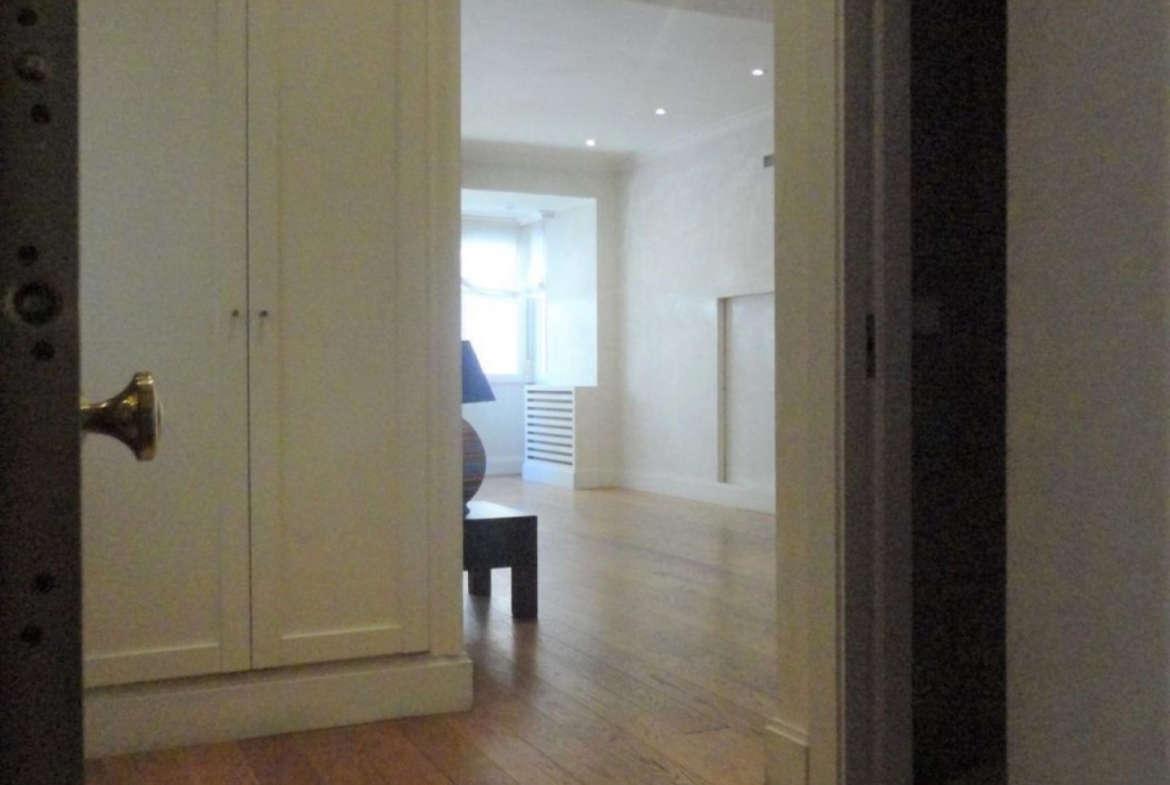 Exclusiva vivienda exterior de 125m2 totalmente reformada con trastero y garaje opcional
